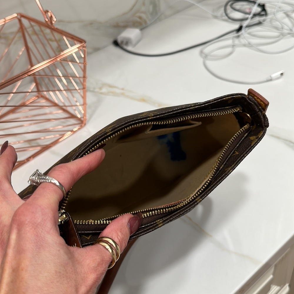 Authentic Louis Vuitton - image 7